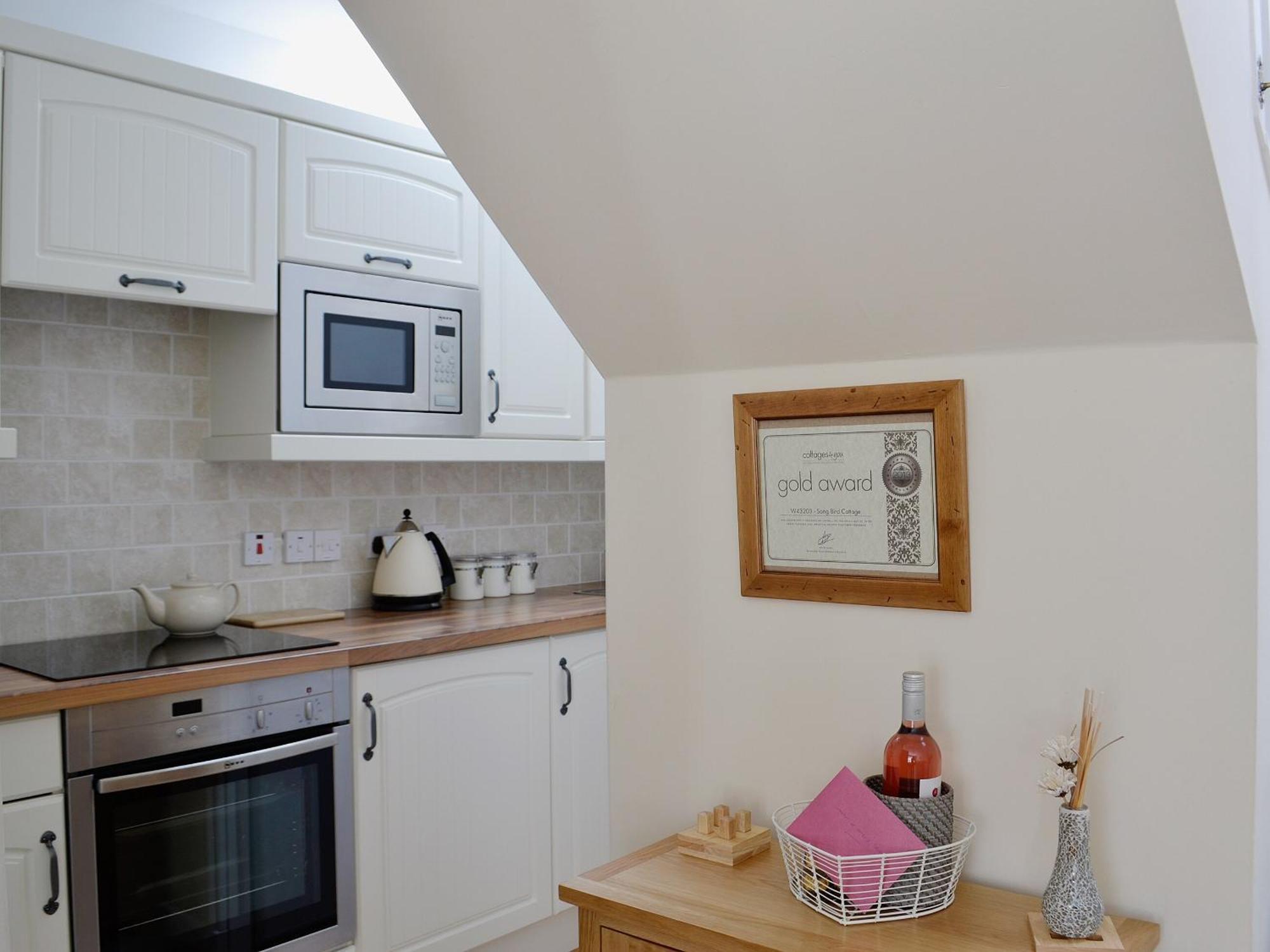 Song Bird Cottage Lochend Exterior photo